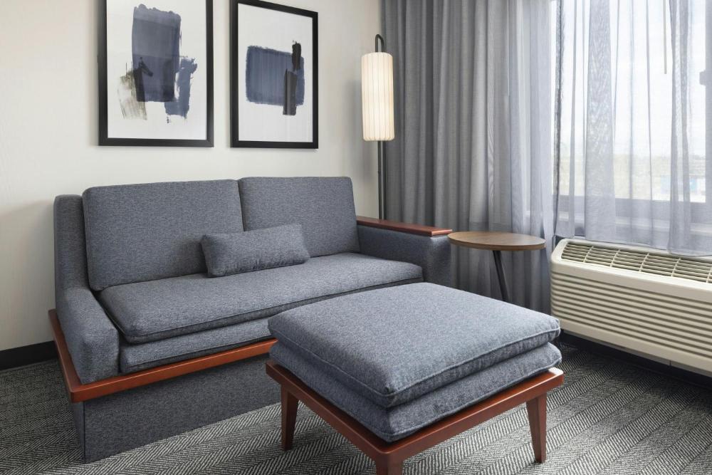 Deluxe King Room with Sofa Bed interior